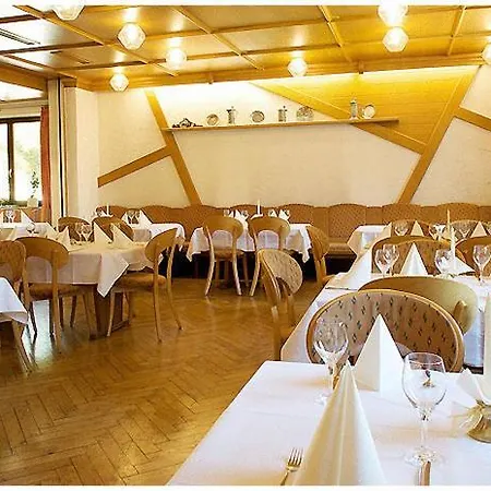 Bayerischer Hof Hotell 2*