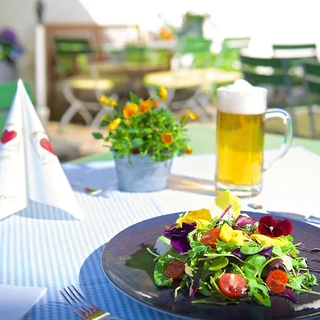 Bayerischer Hof 2*